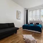 شقة Aurora Estate Elegance
