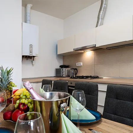 Aurora Estate Elegance