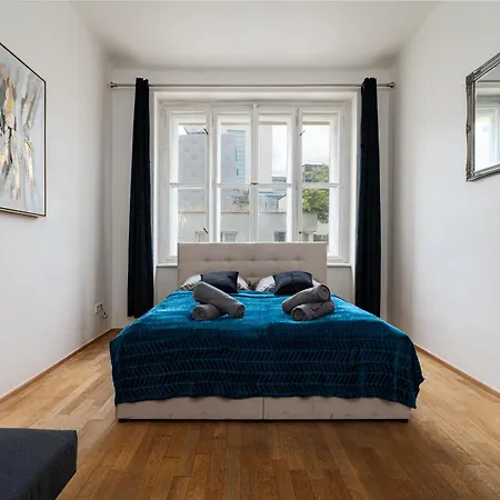 Aurora Estate Elegance *