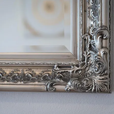 Aurora Estate Elegance